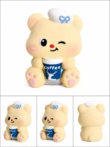抱咖啡杯小熊