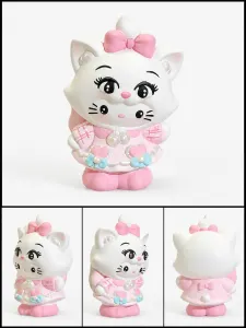 戴蝴蝶结猫咪